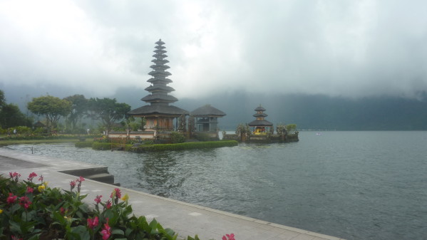 P1200172 Purah Ulun Danu Lac Bratan Bali